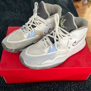 Size 7 boys worn 3 times used